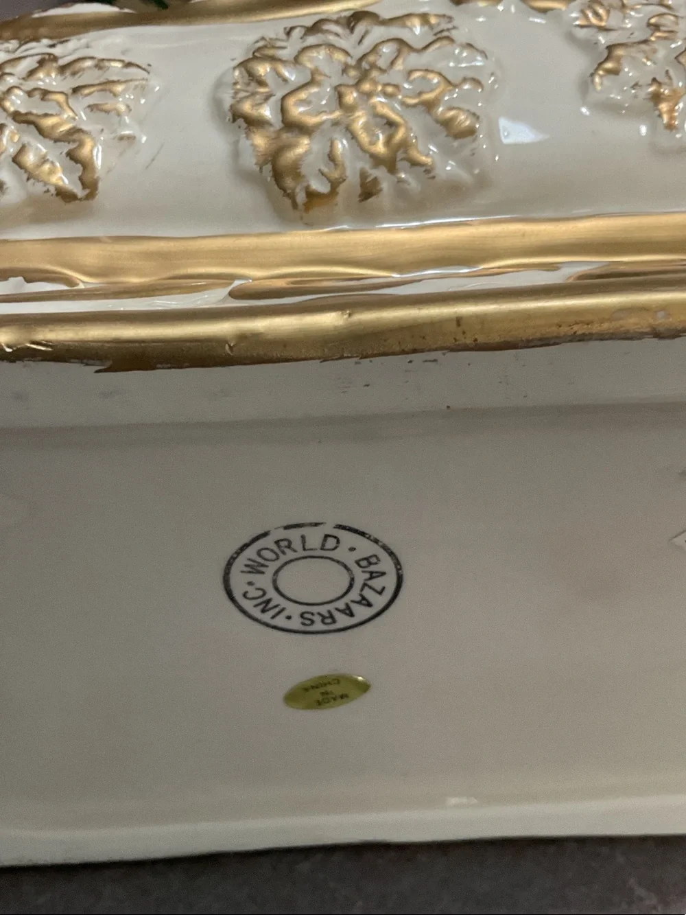 White & Gold Santa Sleigh Teapot